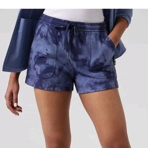 Athleta Women's Blue Tie-Dye Athletic Shorts Size Medium